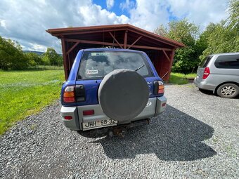 RAV 4 - 4X4 - 7