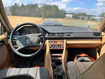 Mercedes W124 2.5D kombi - 7