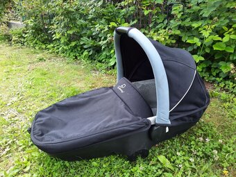 Kombinovaný kočárek Quinny s korbičkou - 7