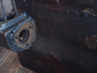 Zetor 4011 blok motoru - 7