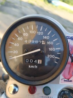 Suzuki GS500E - 7