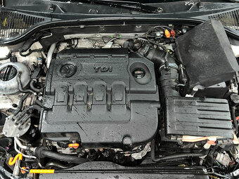 Vůz na náhradní díly Škoda Octavia 3 sedan 2013 CKF PFL LF9E - 7