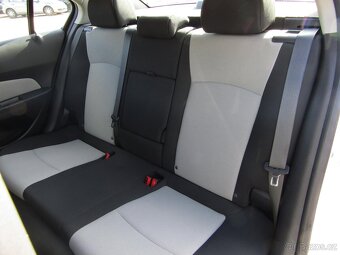 Chevrolet Cruze 1.8i , 104 kW benzín, 2011 - 7