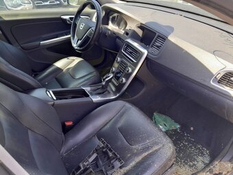 Volvo V60 2,0d CROSS COUNTRY - 7