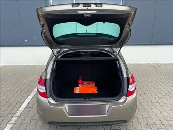 Citroën C4 1,6 VVti  CITROËN C4 (2011) - 7