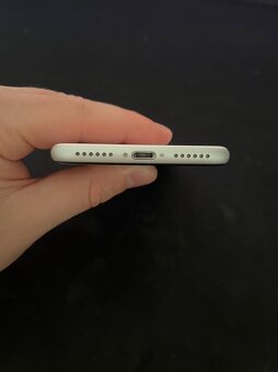 Apple iPhone SE 2022, 64 GB, Bílý – TOP STAV - 7