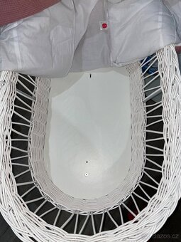 Proutěná postýlka s výbavou pro miminko – motiv Králíček - 7