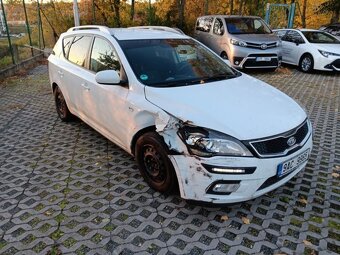 Na díly celý auto KIA CEED 1,4 Benzín - 7