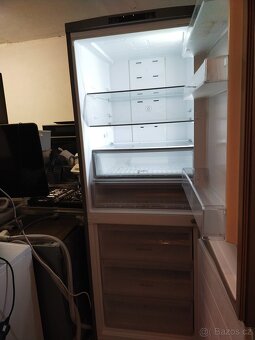 Prodám VELKOU plne funkční lednici zn. WHIRLPOOL-DOVEZU----- - 7