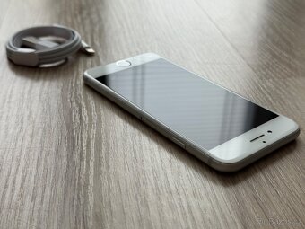 Apple iPhone 7 32Gb Silver - jako nový - 7