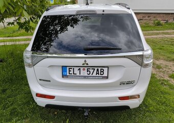 Mitsubishi Outlander PHEV 2.0i - 2014 - 7