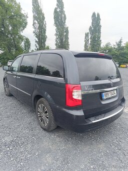 Pronájem 7 místného auta Voyager - 7