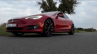 Tesla Model S P100D Ludicrous Performance + - 7