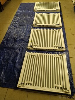 4 ks deskových radiátorů - 7