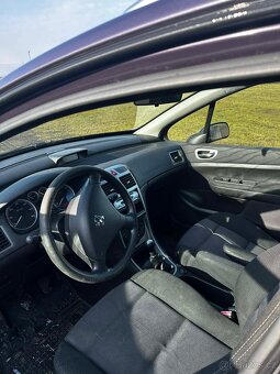 Peugeot 307 (7 míst) - 7