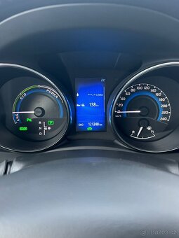 Toyota Auris 1.8 hybrid - 7