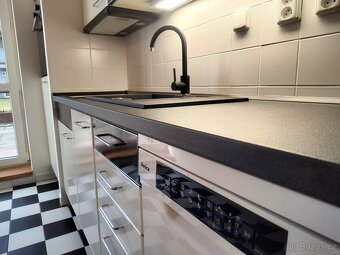 Prodej bytu 1+kk 33m² + 48m² terasa/zahrádka, Praha-Trója - 7