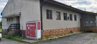 Dům vhodný k podnikaní + bydleni.Pozemek 1820m2. - 7