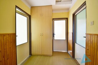 Rodinný dům se zahradou na skvělé adrese v Nové Pace. - 7