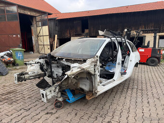 Octavia 3 combi Výřezové díly karoserie - 7