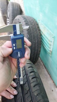 alu kola z Hyundai i20 s letními pneumatikami, 175/70 R14 - 7