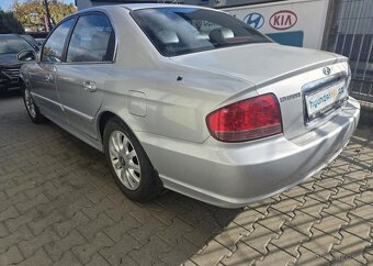 Hyundai Sonata 2.0-po kroupách,jinak TOP stav - 7