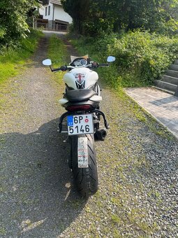 Triumph speed triple 1050 - 7