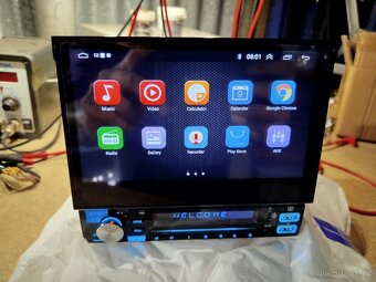 Vyjížděcí autorádio + kamera + carplay android 2gb ram 32hdd - 7