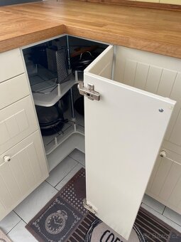 Béžová Ikea kuchyně se spotřebiči - 7