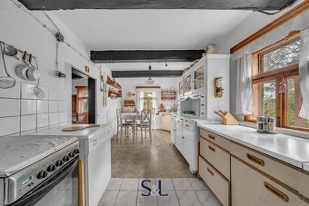 Historický rodinný dům s charakterem chalupy z 18. století – - 7