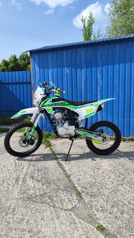 Pitbike UPBEAT 250cc 19/16“ E-START zelený - 7