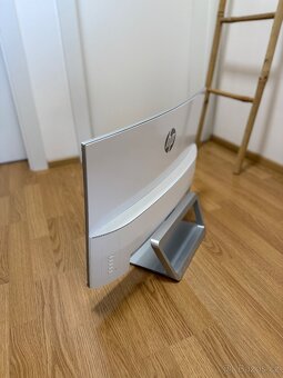 Prohnutý monitor HP Curved 27” - 7