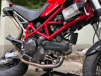 Ducati Hypermotard 796 - 7