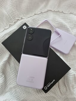 Xiaomi Mix Flip - 7
