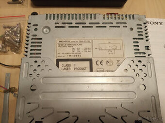 Sony CDX-GT210 - 7