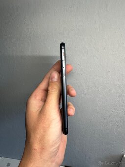 Apple iPhone 8 64 Gb Space Grey - 7