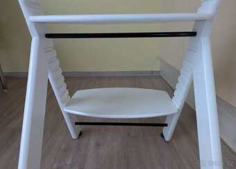 FreeON dřevěná jídelní židlička s novým pultíkem - 7