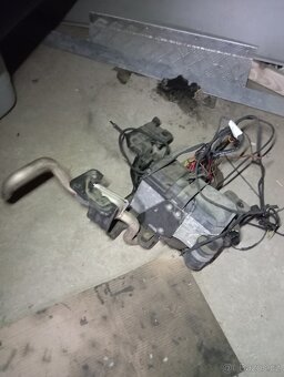 VW Transportér T5 2,5tdi 96kw rv 04 - 7