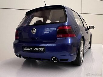 1:12 Volkswagen GOLF IV R32 - OttOmobile Limited Edition - 7