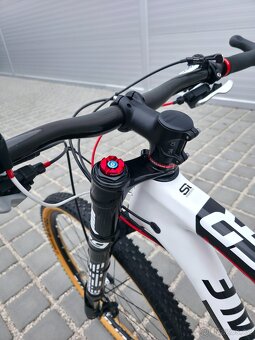 Horské kolo Cannondale Trigger Carbon 2 Hi-Mod Lefty 29″ - 7