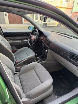 Volkswagen Golf IV 1.4i 55kw - 7
