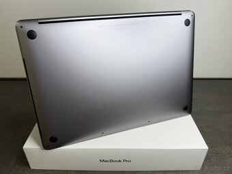 MacBook Pro 15'' 2016 / i7 / 16GB / 512GB SSD / Space Gray - 7