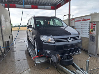 Volkswagen Touran 2015 +4x AluServiska + výpisy z STK - 7