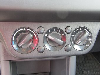 Suzuki Swift 1.3 i , 68 kW benzín, 2008 - 7