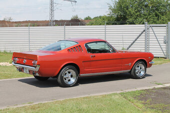 1966 Ford Mustang Fastback 289 V8, manuál, perfektní stav - 7