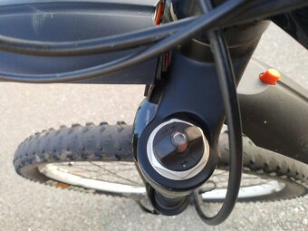 Carrera Banshee - full, celopéro, celoodpružené kolo 26" - 7