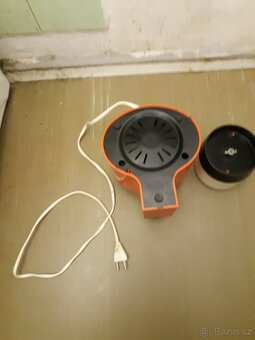 ELEKTRICKÝ  MIXÉR  ZN.  ETA  0010  (  MOTOR  ) - 7