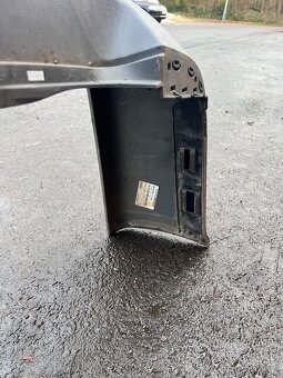 Zadní nárazník VW T5 - 7