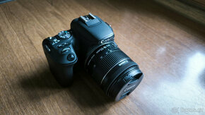 Zrcadlovka Canon EOS 200D - 7