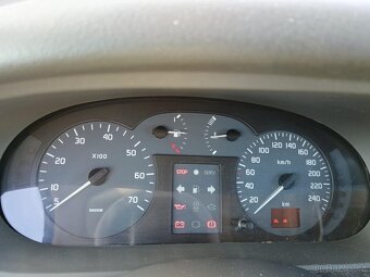 Megane Scenic 1.6 16V - 7